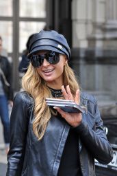 Paris Hilton Urban Style - Milan, Italy 9/21/2016