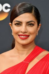 Priyanka Chopra – 68th Annual Emmy Awards in Los Angeles 09/18/2016