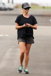 Reese Witherspoon in Shorts - Brentwood 9/4/2016 