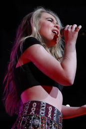 Sabrina Carpenter - Performs During WE Day Minnesota in St Paul 9/20/2016