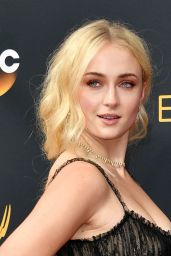 Sophie Turner – 68th Annual Emmy Awards in Los Angeles 09/18/2016