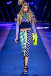 Stella Maxwell - Versace S/S 2017 Show in Milan, September 2016