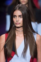 Taylor Hill - Versace S/S 2017 Show in Milan, September 2016