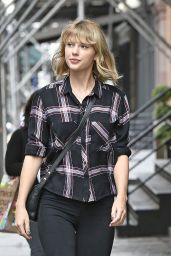 Taylor Swift Casual Style - Tribeca, NYC 9/28/ 2016