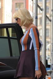 Taylor Swift Inspiring Style - Leaving Her Apartment in Tribeca 9/16/2016