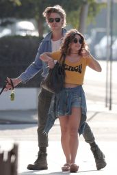 Vanessa Hudgens - Seen Grabbing a Juice To Go in Venice Beach 9/21/2016
