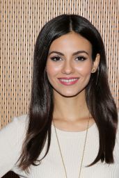 Victoria Justice - The Rocky Horror Picture Show: Let