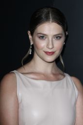 Zoe Levin – Chanel Celebrates the Launch of ‘No.5 L’eau’ in Los Angeles 9/22/2016