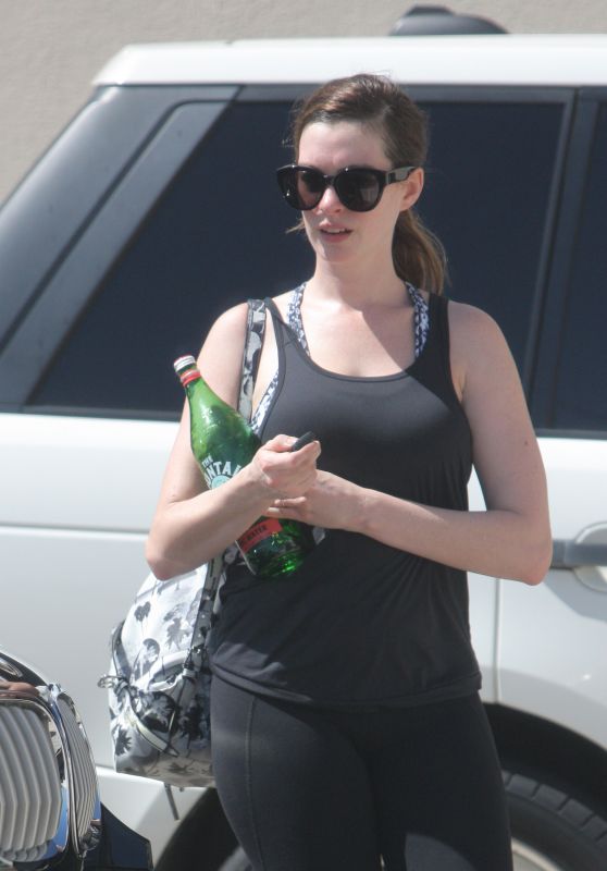 Anne Hathaway - Out in Los Angeles, CA 10/1/2016