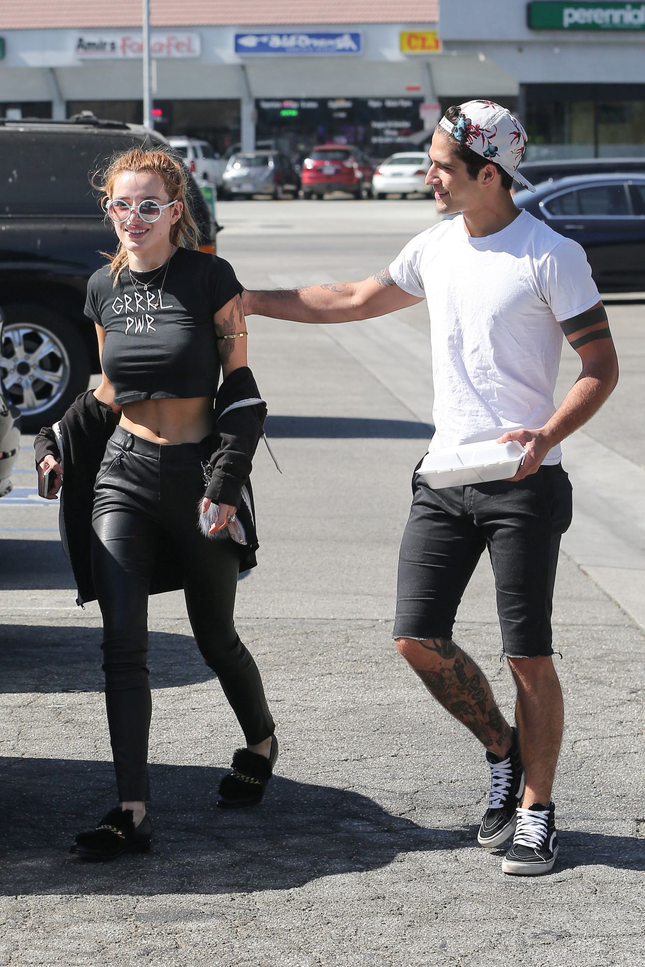 Bella Thorne Urban Street Style - Out for Lunch in Studio City 10/11 ...