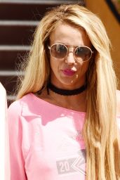 Britney Spears - Visiting a Tanning Salon in Calabasas 10/5/2016
