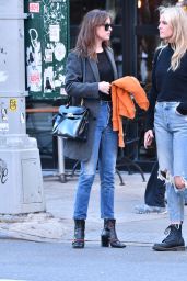 Dakota Johnson - Strolling in Soho, Manhattan, New York 10/12/2016