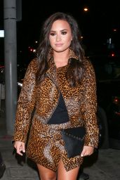 Demi Lovato - Out For Dinner at New Hollywood Hotspot CATCH in West Hollywood 10/22/ 2016