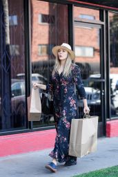 Elizabeth Olsen - Shopping in Los Angeles 10/9/2016 