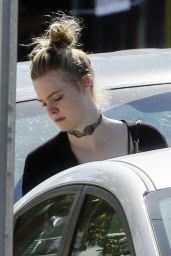 Elle Fanning - Shopping in New Orleans 10/29/ 2016 