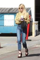 Emma Roberts at the Coffee Bean and Tea Leaf in West Hollywood 10/19/ 2016 