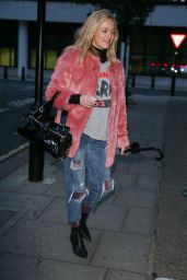 Fearne Cotton - Arriving at BBC Radio Two Studio in London 10/24/2016
