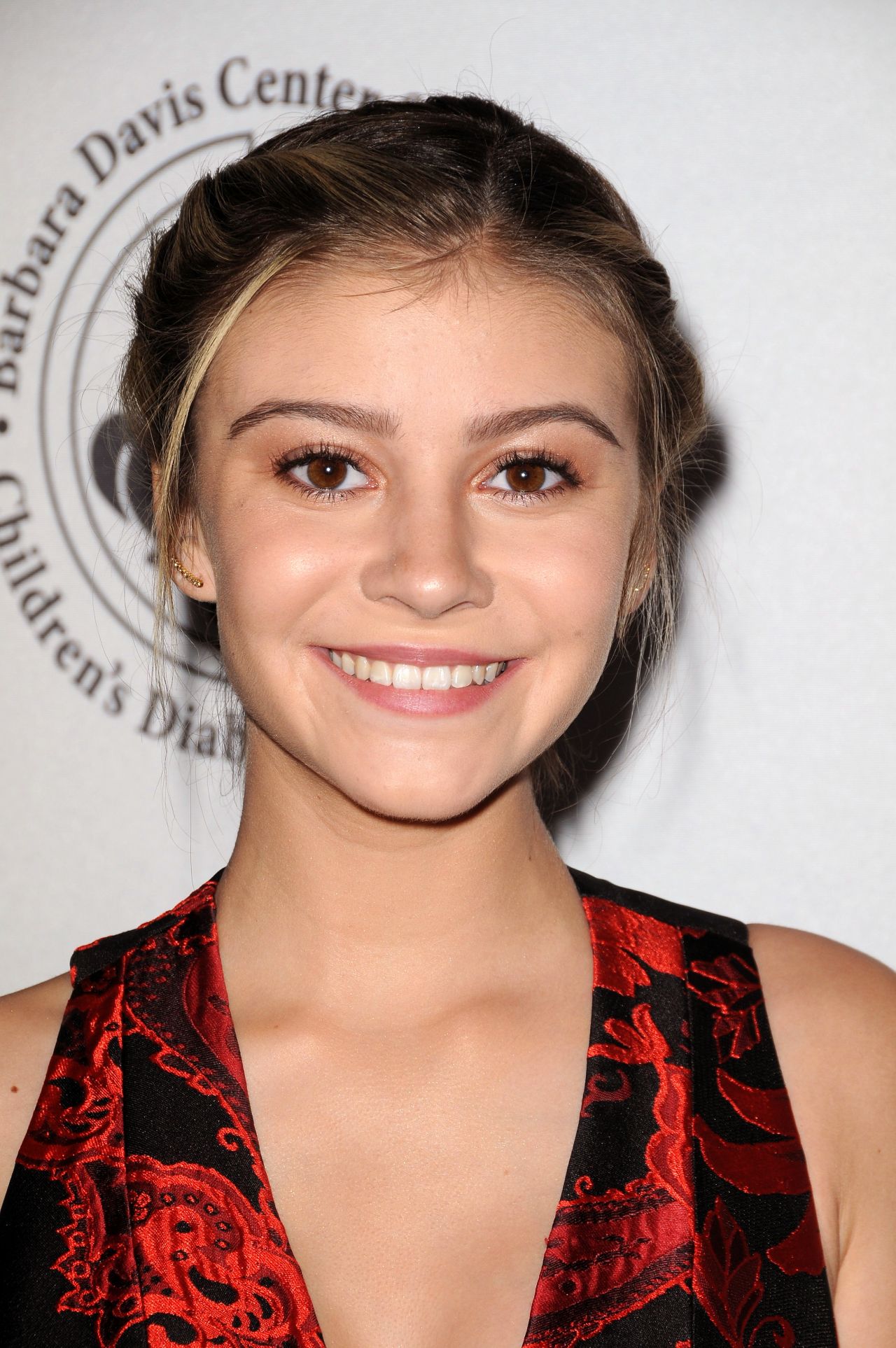 To gallery of Genevieve Hannelius