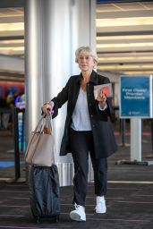 Helen Mirren Travel Outfit - LAX Airport, 10/25/ 2016