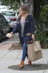 Hilary Duff Casual Outfit - Running Errands For Mattress Shopping, Studio City 10/23/2016