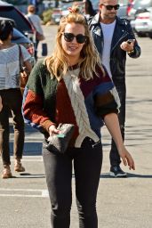 Hilary Duff CAsual Style - Farmers Market in Los Angeles 10/11/2016