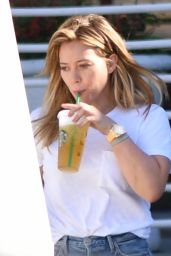 Hillary Duff - Grabs an Iced-Tea From Starbucks in Studio City, CA 10/17/ 2016