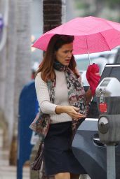 Jennifer Garner - Seen in Rain Day at Church in Los Angeles 10/30/ 2016