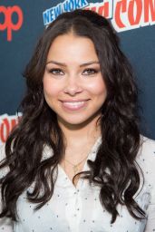 Jessica Parker Kennedy at New York Comic Con 10/7/2016