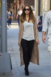 Kate Beckinsale Wearing a Brown Sweater While On Set in New York City 10/19/2016
