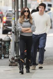 Kate Beckinsale Wearing Leggings - Rehearsing on Set in New York City 10/12/2016 