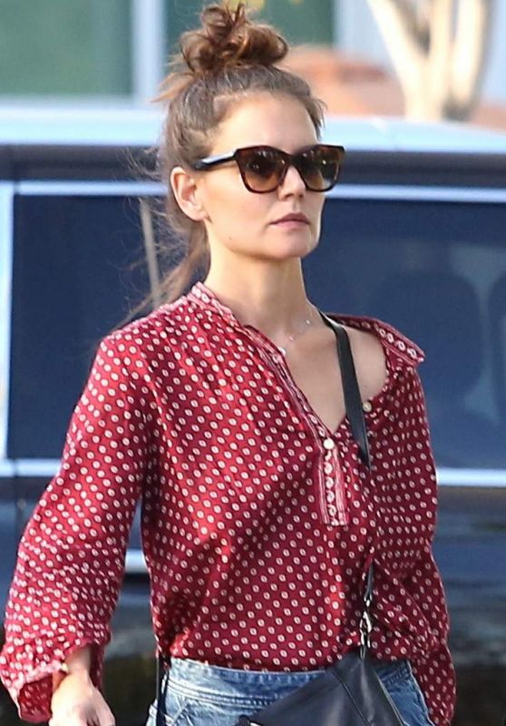 Katie Holmes - Out in Calabasas, CA 10/13/ 2016
