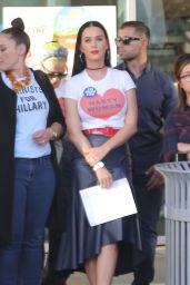 Katy Perry - Wears T-Shirt That Reads Nasty Woman at Hillary Clinton Rally in Las Vegas 10/22/2016