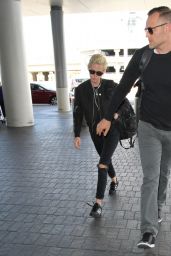 Kristen Stewart - LAX Airport in Los Angeles 10/11/2016 