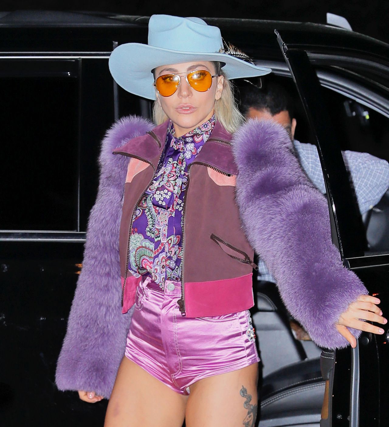 Lady Gaga - Leaving Her Hotel in New York 10/22/2016 • CelebMafia
