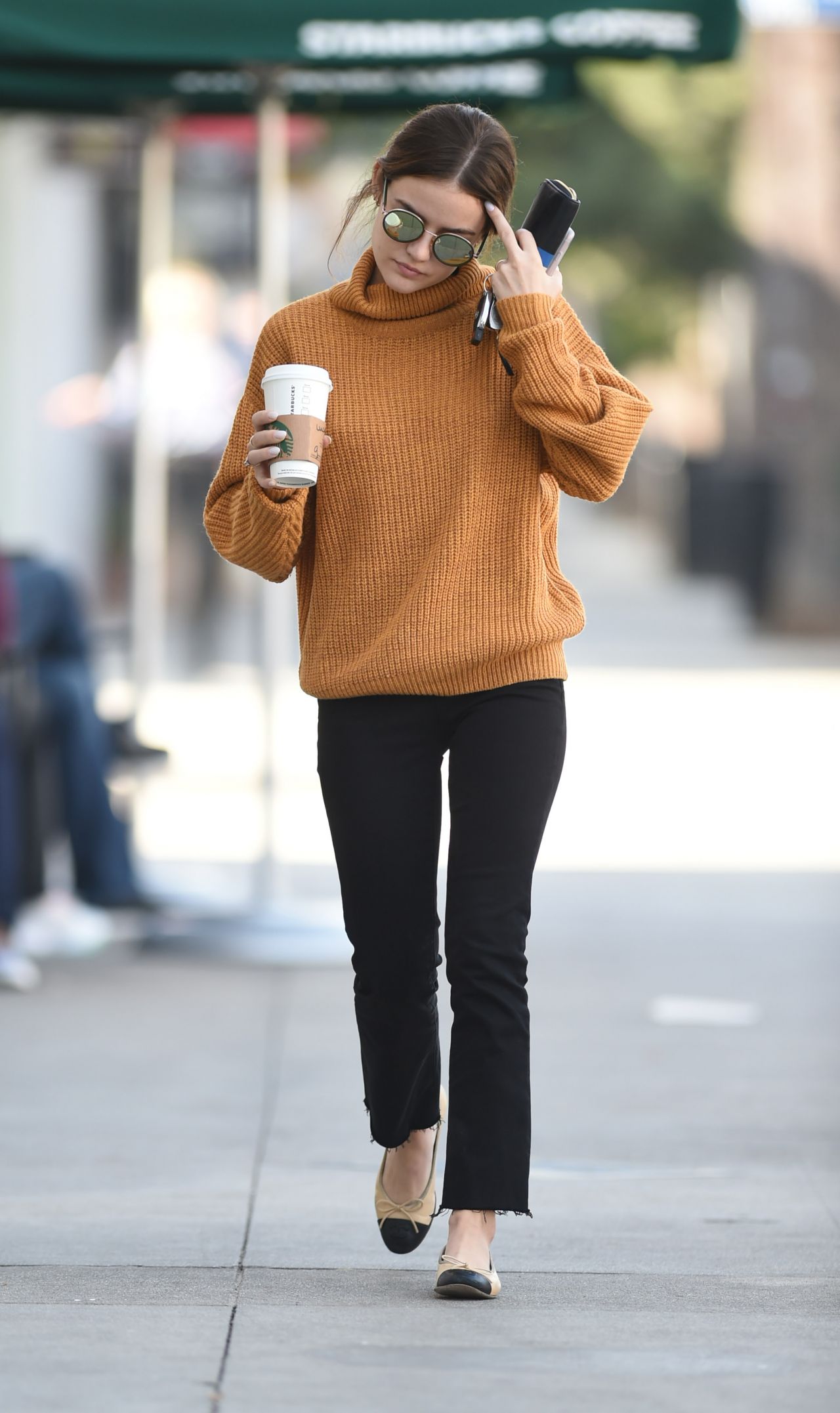 Lucy Hale Street Style - Stops by a Starbucks in LA 10/13/2016 • CelebMafia