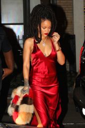 Rihanna Night Out Style - Arriving at Carbone Restaurant in New York City 10/5/2016