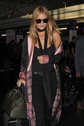 Rosie Huntington-Whiteley Travel Outfit - JFK Airport in New York City 10/17/2016 