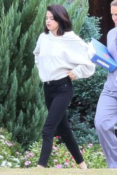 Selena Gomez at a Rehab Center in Tennessee, October 2016