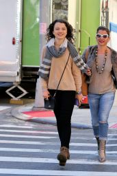 Stefania Owen Casual Style - Shopping With Her Mother in SoHo 10/11/2016 