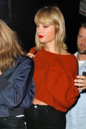 Taylor Swift in Black Skinny Jeans and a Rust Sweater - Out For Dinner in New York City 10/13/2016 