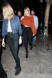 Taylor Swift in Black Skinny Jeans and a Rust Sweater - Out For Dinner in New York City 10/13/2016 