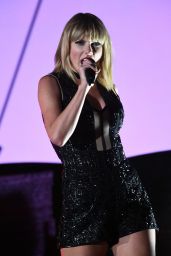 Taylor Swift Performs at US Grand Prix in Austin - 10/22/2016 
