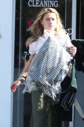 Amber Heard - Picking Up Some Clothes at a Dry Cleaners in LA 11/7/2016