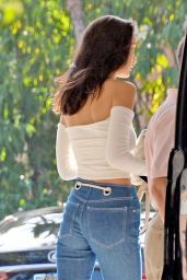 Bella Hadid  Booty in Jeans - Arriving at the Hotel in Beverly Hills, CA 11/7/2016