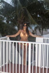 Claudia Romani Hot in Bikini - Miami 11/13/ 2016 
