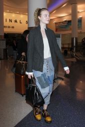Elle Fanning - Leaving LAX Airport in Los Angeles 11/4/ 2016 