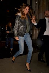Gisele Bundchen in Skinny Jeans - New York 11/15/ 2016