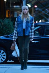 Hailey Baldwin Street Style - Out in Tribeca in New York 11/8/2016