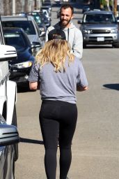 Hilary Duff - Picks up a Coffees on Her Way to The Gym in Beverly Hills, CA 11/8/2016
