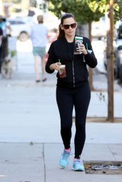 Jennifer Garner - Out for Coffee in Santa Monica 11/7/ 2016